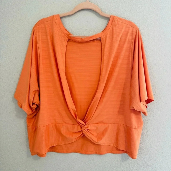 Fabletics Eco-Conscious Twist Back Short-Sleeve Tee Size 3X - Picture 8 of 11